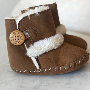 Suede Baby unisex winter bootie size 12-18 months